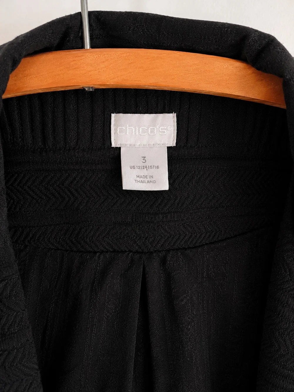 Chico’s Size 3 US 12/14 Black Textured Long Blazer Jacket Open Front Career